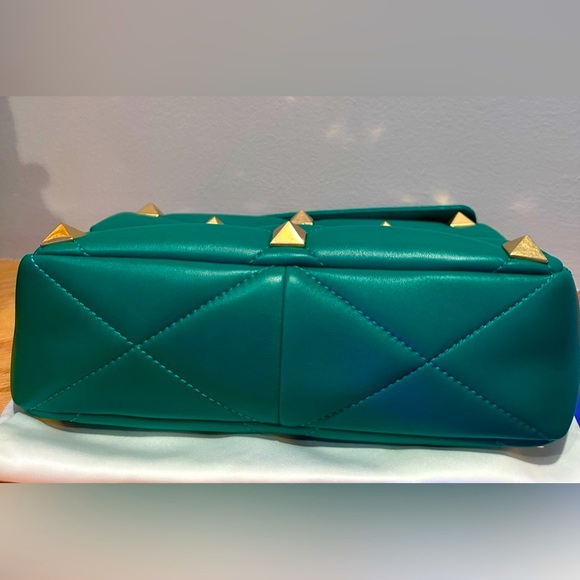 Valentino Roman Large Pyramid Rockstud Shoulder Handbag - Picture 9 of 11